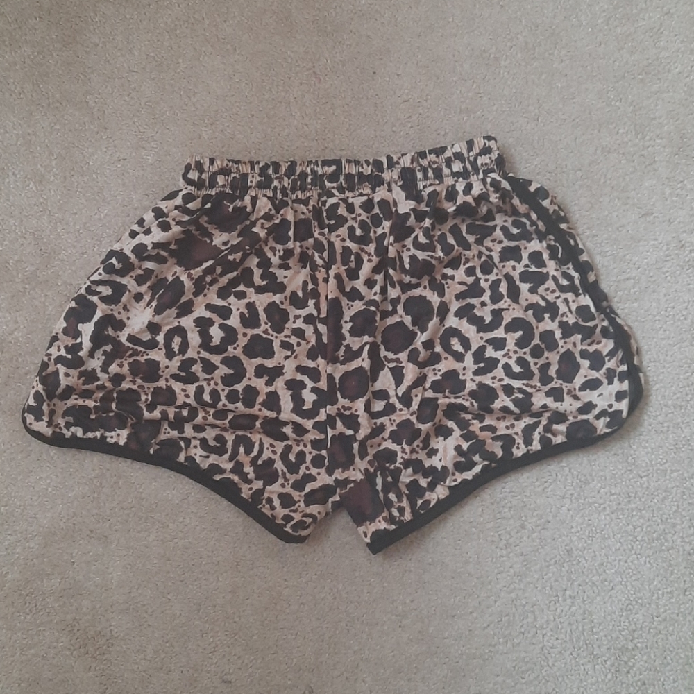 Shorts - Picture 4 of 4